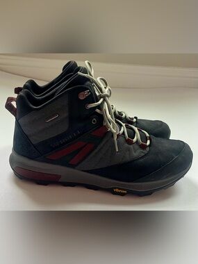 Merrell Black and Burgundy Trail-Ready Hiking Boots Size 14